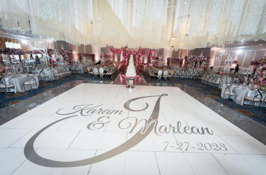 Reasons to Consider Custom Vinyl Decals for your Wedding
